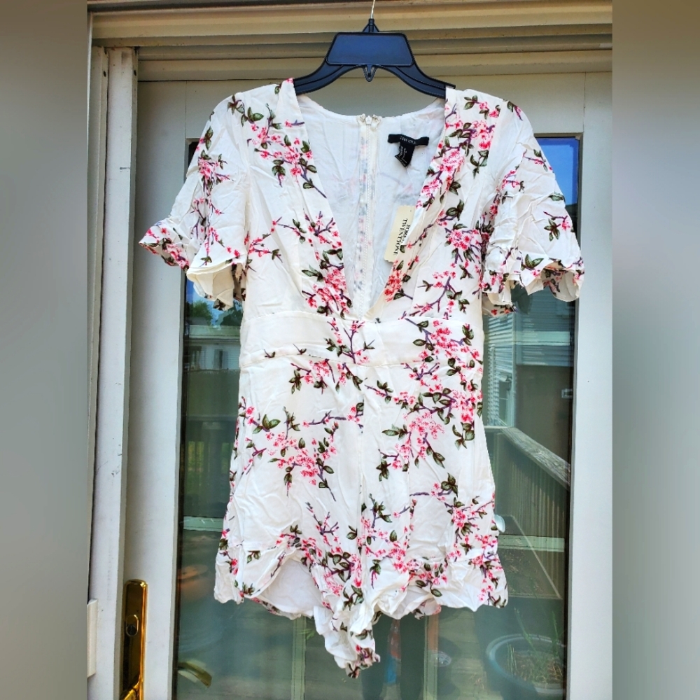 Super cute Cherry blossom romper size S